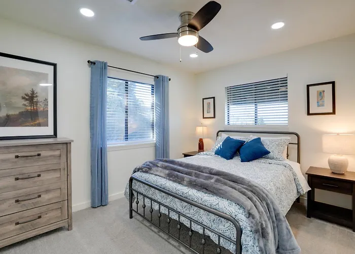 Hot Tub, Mountain Views: Scenic * Prescott