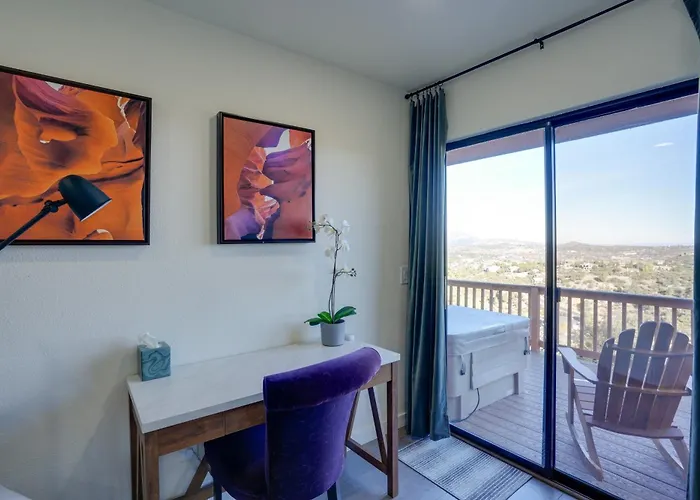 Hot Tub, Mountain Views: Scenic Prescott